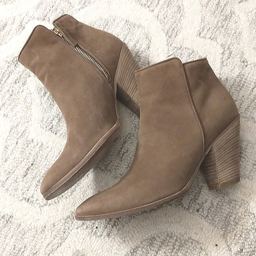 Barneys New York Tan Suede Ankle Boots Vero Cuoio